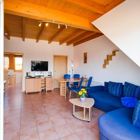 Spacious In With Balcony Lejlighed *